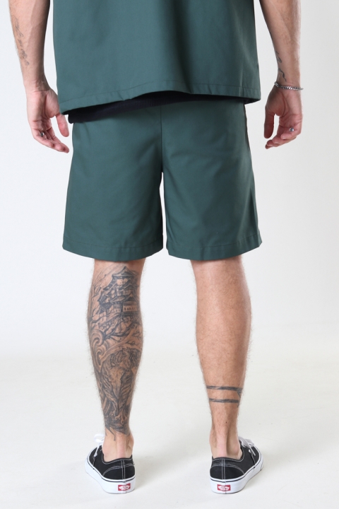 ONLY & SONS ONSNOAR COMPACT TC TWILL SHORTS Jungle Green