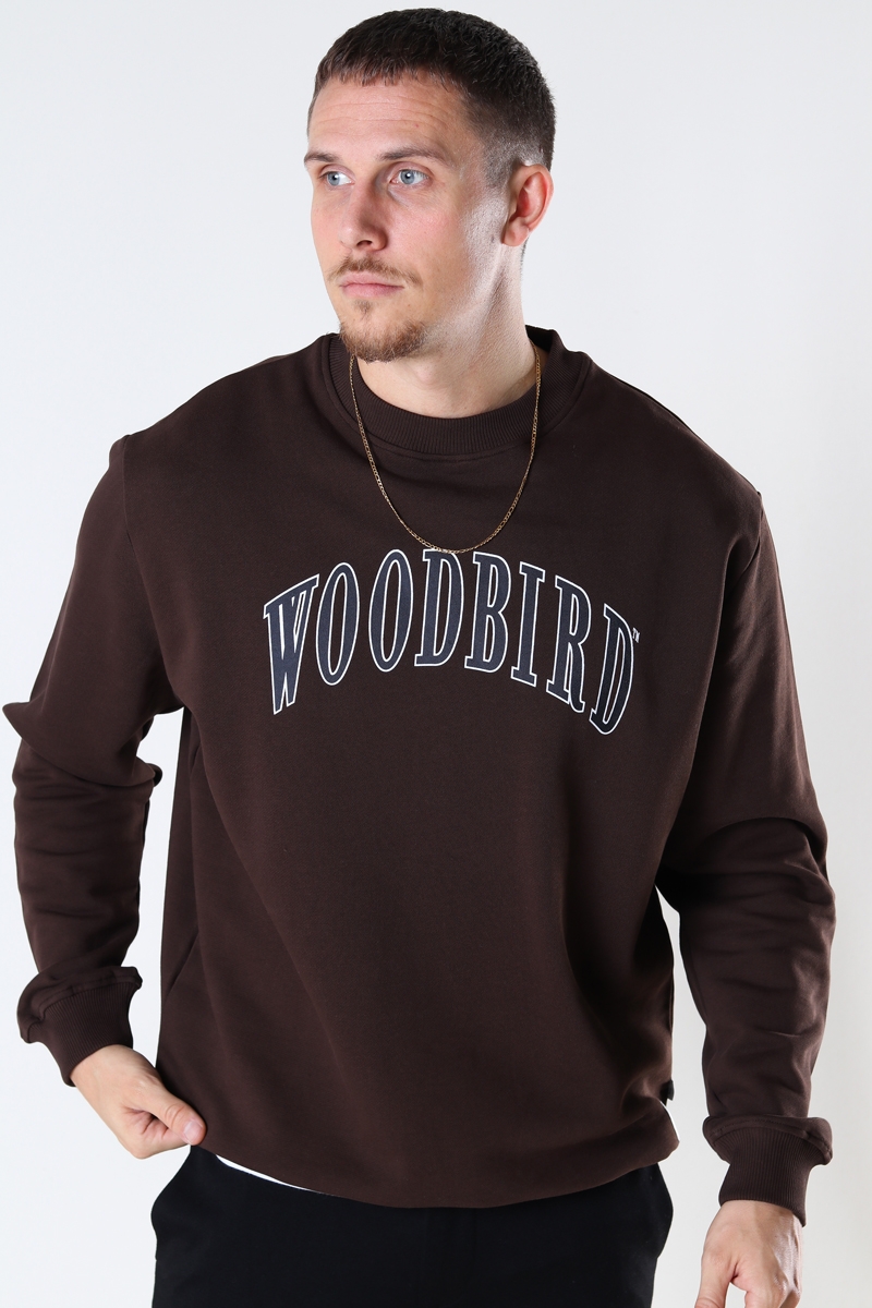 Forsendelse Taxpayer med sig Woodbird Mufti College Sweat Brown